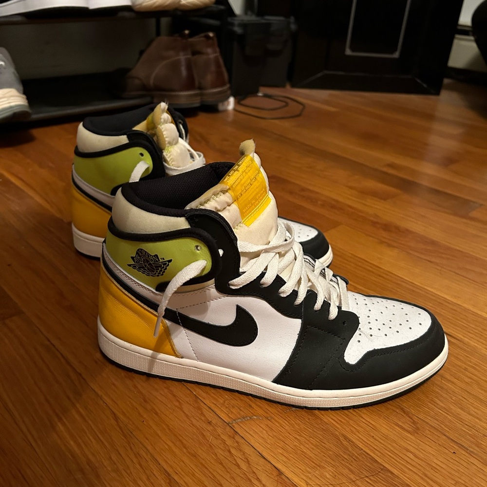 Jordan 1 High Volt size 10